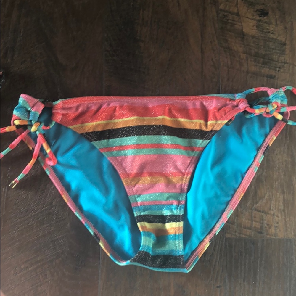 Roxy Bikini. Small Top. Medium Bottom. Euc. - image 3
